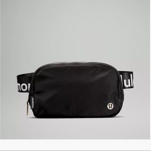 Lululemon Everywhere Belt Bag